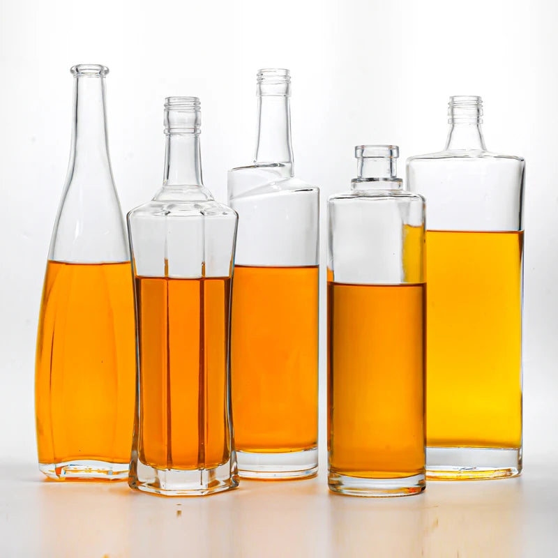 Manufacturer's Price Fancy Transparent Screw Cap 700ml 750ml Glass Spirit Bottle for Whisky Tequila Vodka Wine Bottle