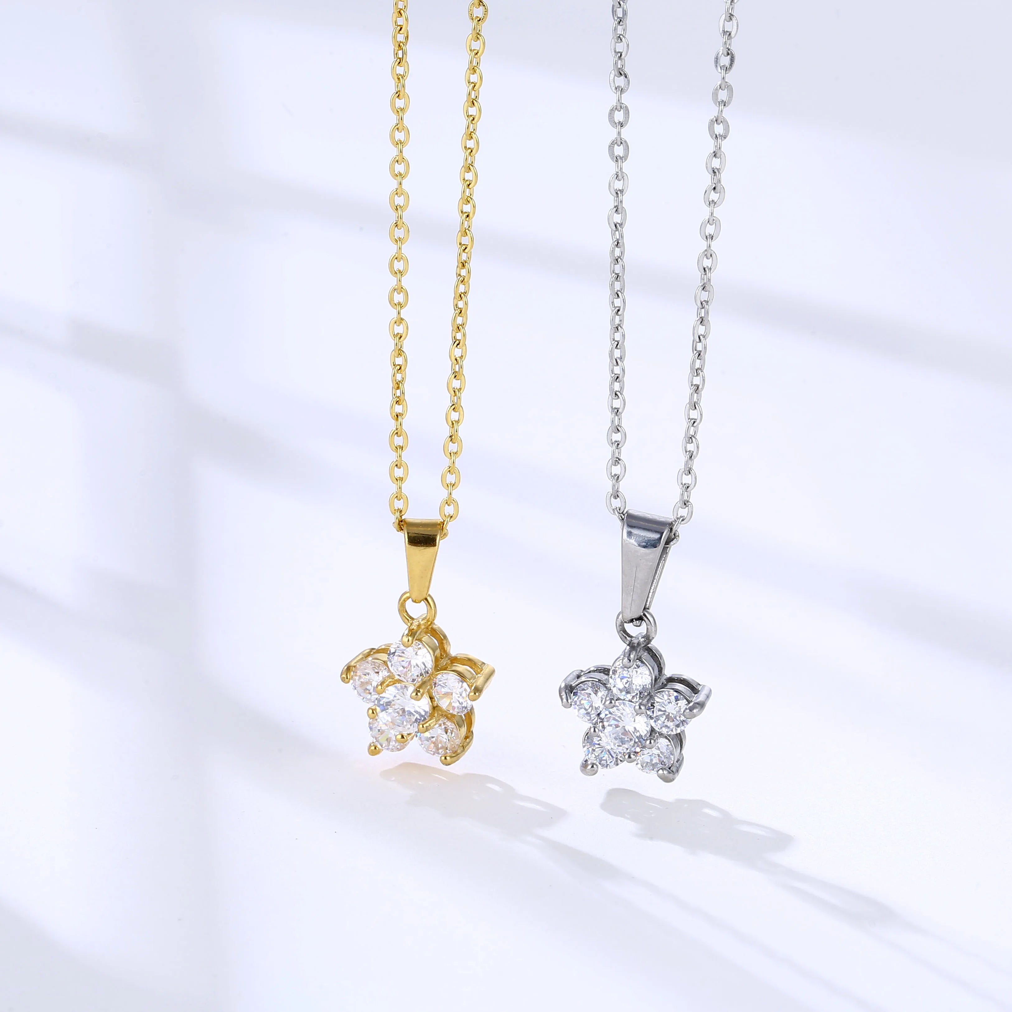 Birthday Gift Gold Plated Jewelry New Fashion Zirconia Four Leaf Clover Pendant Necklace Women Jewelry