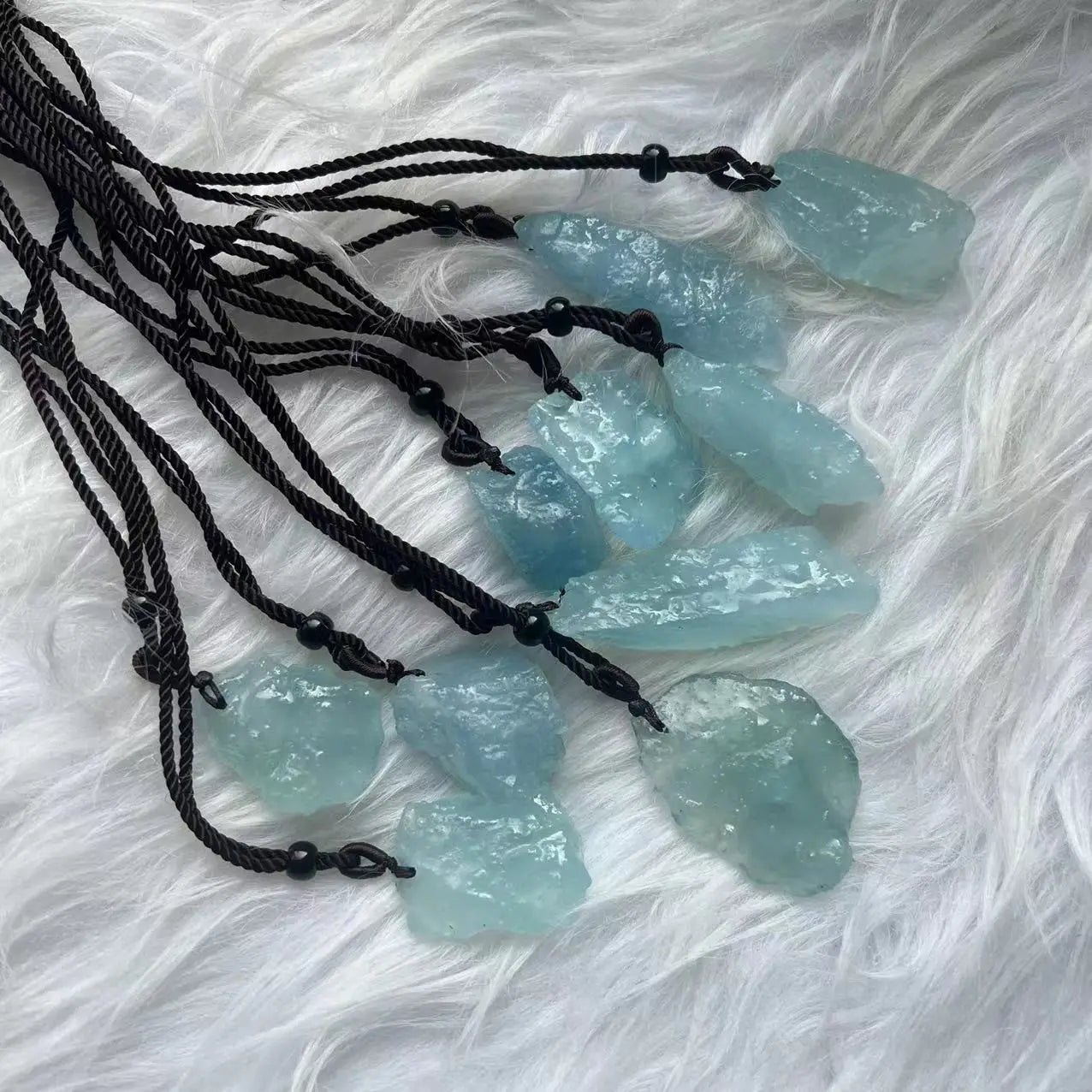 Natural Crystal Raw Stone Blue Quartz Reiki Jewelry Hot Sale  Aquamarine Pendant for Healing