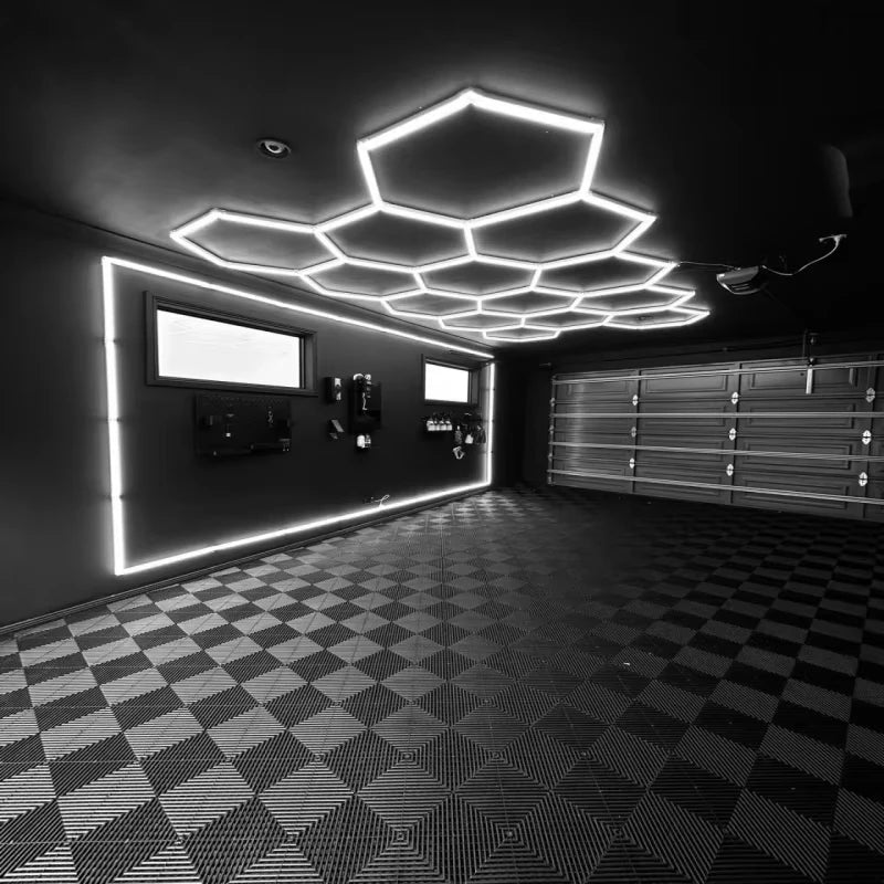 Durable Interlocking Floor Tiles Vented Plastic Event Flooring for Workshops