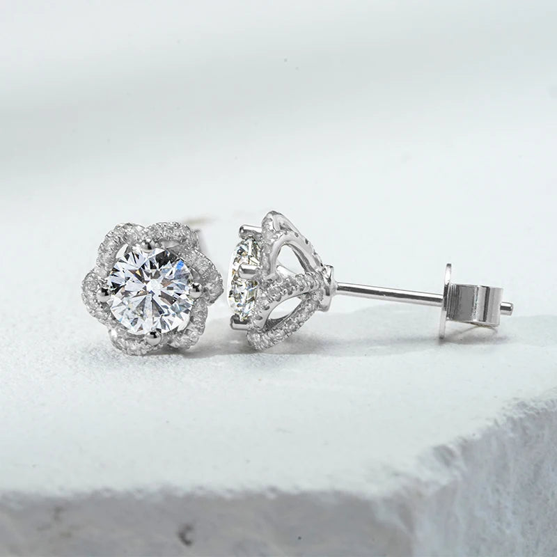 Starsgem New 18k Gold D Vvs Synthetic Diamond Prong Style Claw Setting Earring 2pcs 0.5 Carat IGI Lab Grown Diamond Earrings