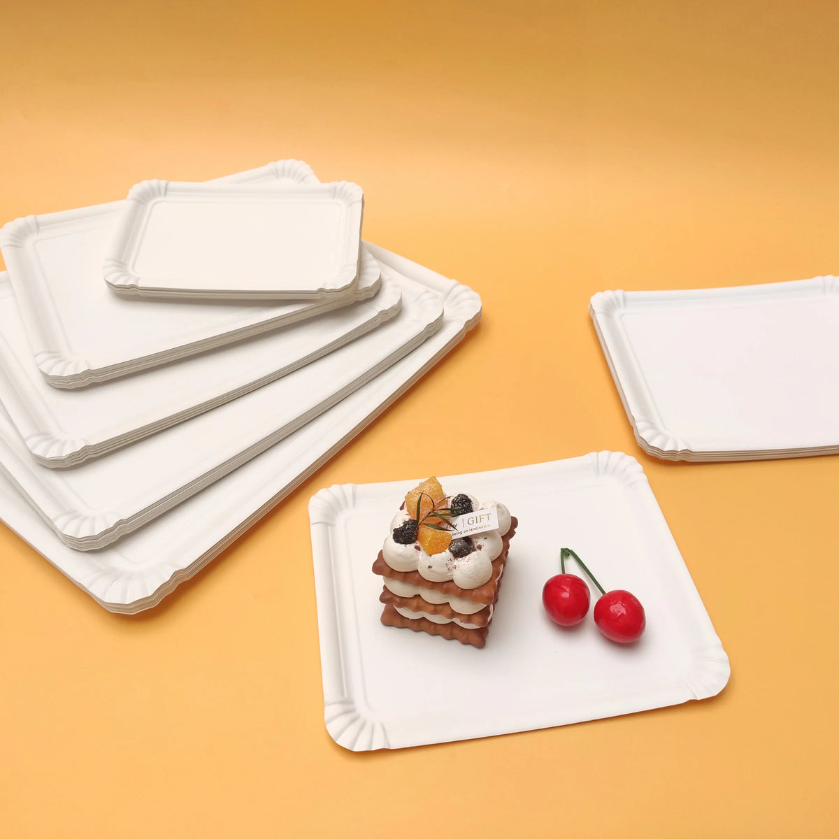 10 Inch Eco-Friendly Disposable Food Grade Party Plates Compostable Paper for Cookie Salad Bread Candy Gold Foil Printed
