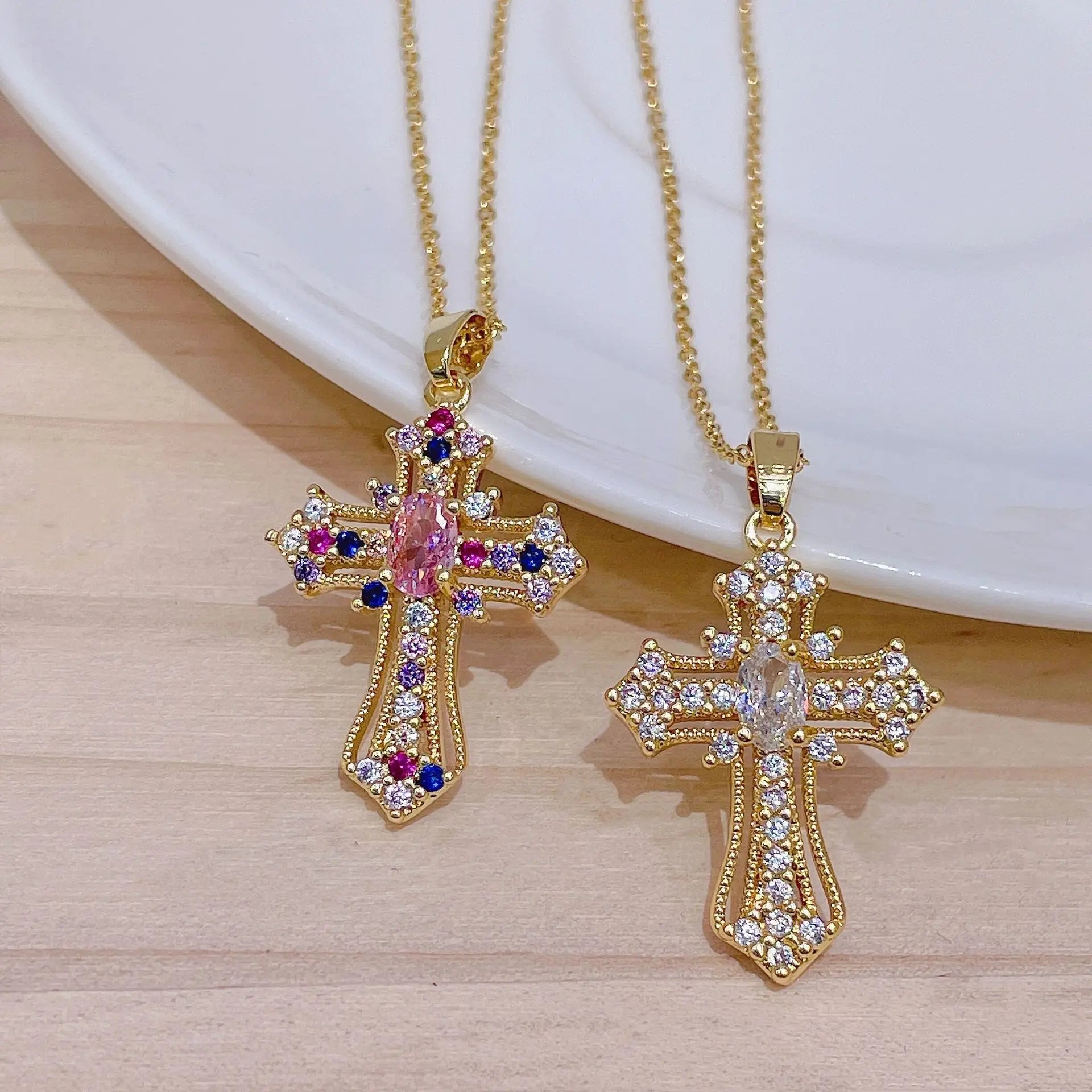 Luxury 18K Gold Plated Stainless Steel Chain Copper Cubic Zirconia Cross Pendant Necklace Jewelry for Women