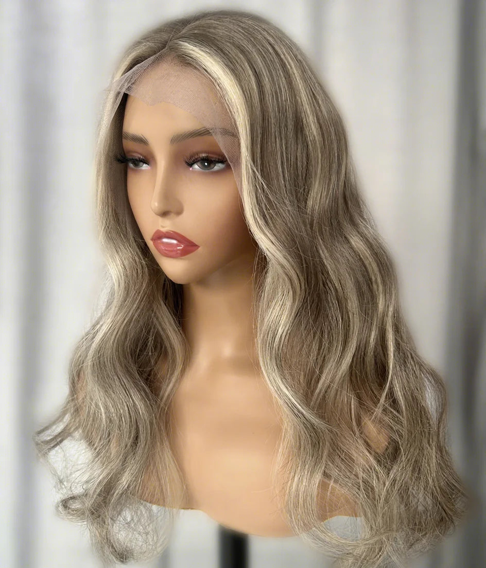 European Hair Body Wave Transparent Lace Front Wig Human Hair Full Lace Highlight Blonde Color HD Lace Front Wig for White Women