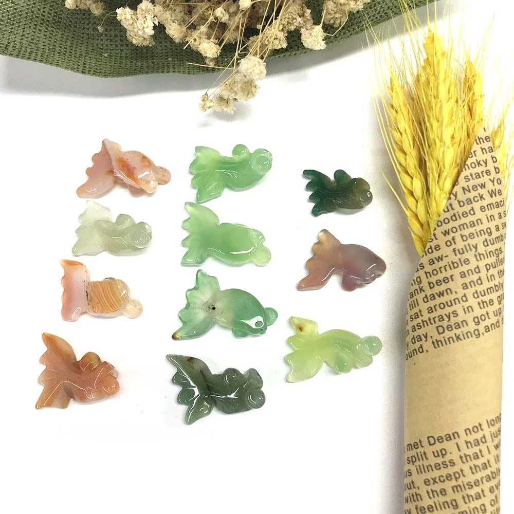Wholesale Natural Stone Custom Hand Carved Reiki Agate Goldfish DIY Pendant for Gifts and Decoration