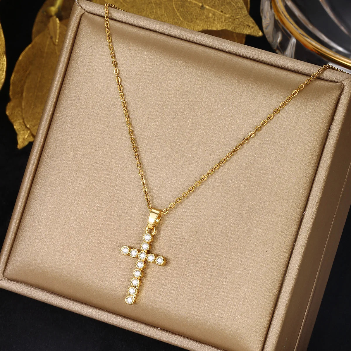 High Quality CZ Zircon 18k Gold Plated Stainless Steel Gold Choker Chain Crystal Cross Pendent Necklace for Women Jewelry