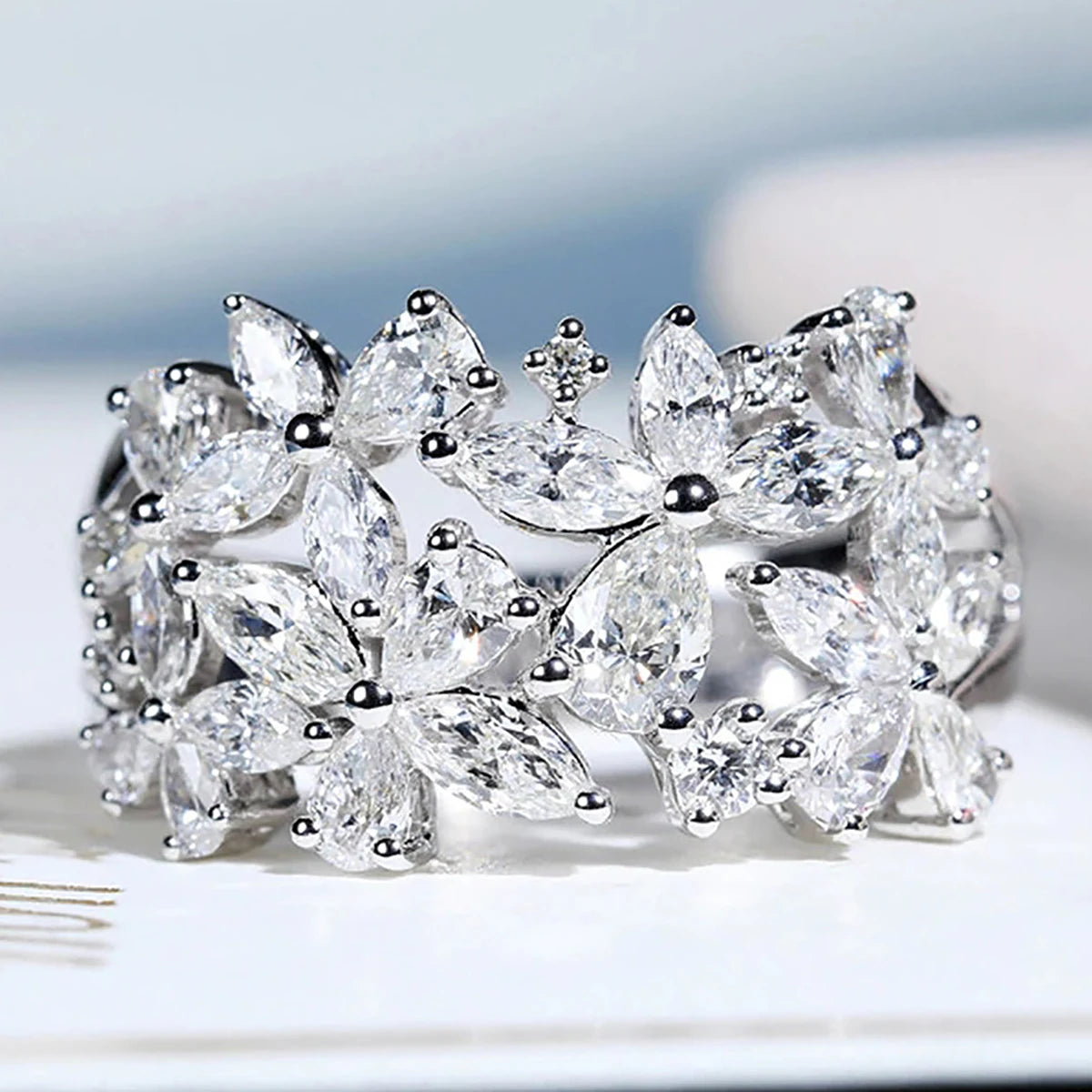 CAOSHI Simple Flowers Design Marquise Cut Bright Crystal Cubic Zirconia Band Rings for Luxury Women Wedding Silver Plated Rings