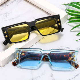 2024 Wholesale Custom Square Sunglasses for Women Retro Classic Blue White Transparent PC Shades Logo Imprinted Sun Glasses for