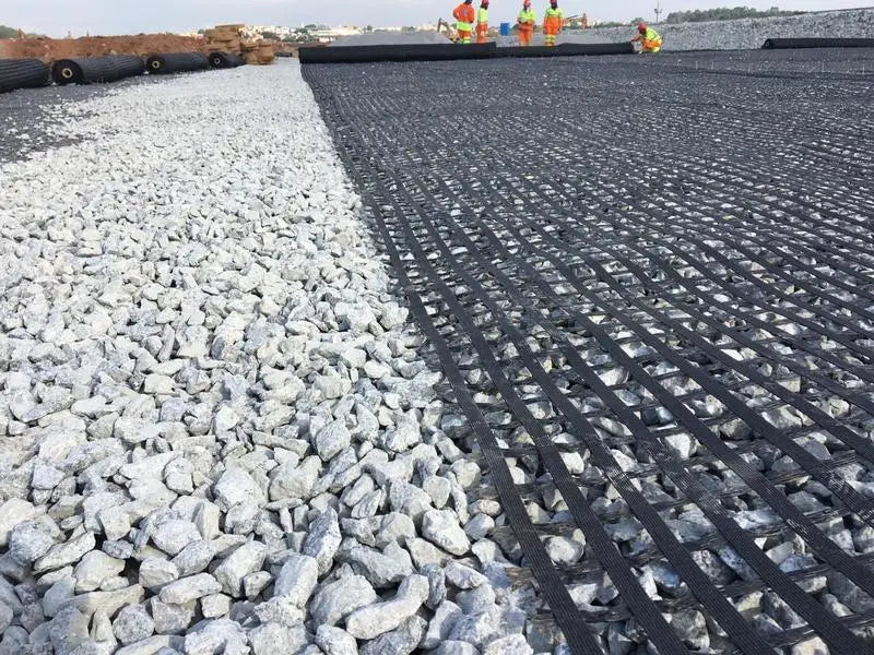 Heavy-Duty Plastic Geogrid for Road Construction UV-Resistant & Weatherproof Reinforcement PET Geogrid