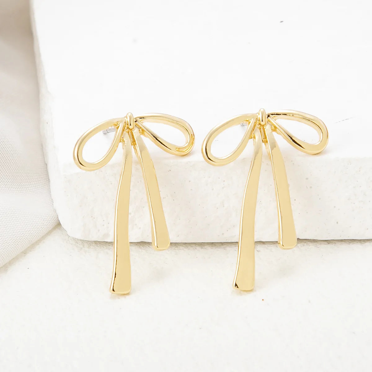 Sweet Fashion Long Chain Bow Tassel Earrings Simple Korean Bowknot Stud Earring Gold Plated Ribbon Drop Earrings to My Daughter