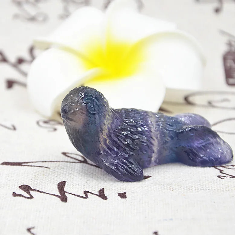 Huiying 2.5inch Gemstone Animals Carving Sea lion for Gift Sculpture with Fluorite Precious Stone Crafts