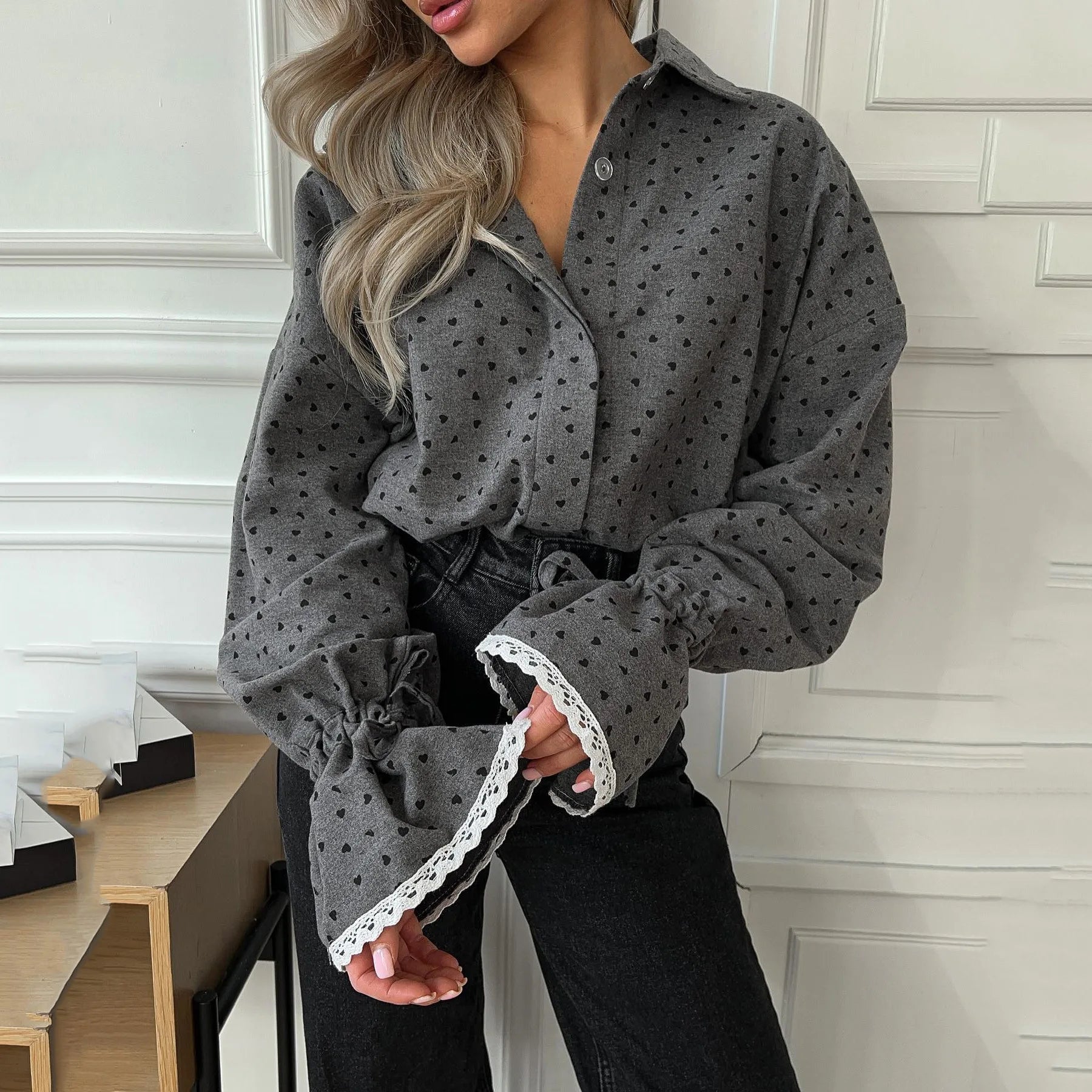 Women's Loose-Fitting Casual Cardigan French Style Lace Edge Splicing Long-Sleeved Shirt