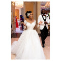African Ball Gown Wedding Dresses Long Sleeves Lace Appliqued Beaded Long Bridal Gowns Sheer Crew Neck Vestidos Plus Size