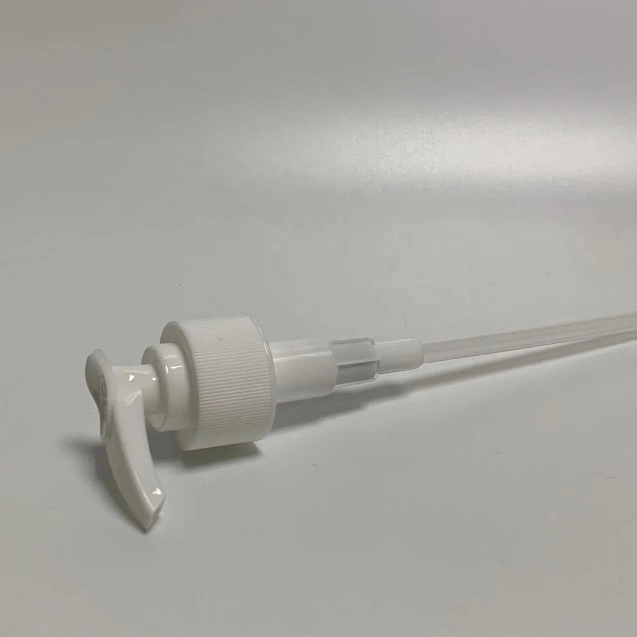 28/410 Plastic 100ml Customized Hand Sanitizer Cosmetic Cream Pump Sprayer Lotion Pump