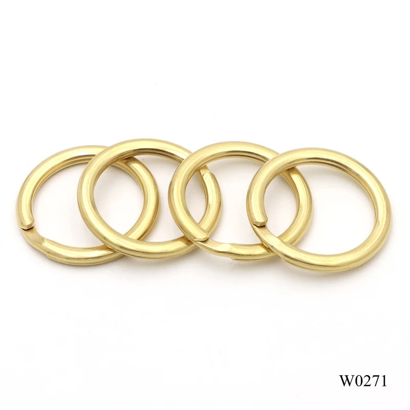 Unique New Design Leather Key Chain 32 mm Curved Flat Solid Brass Split Ring Luxury Style Waterproof and Heavy Duty