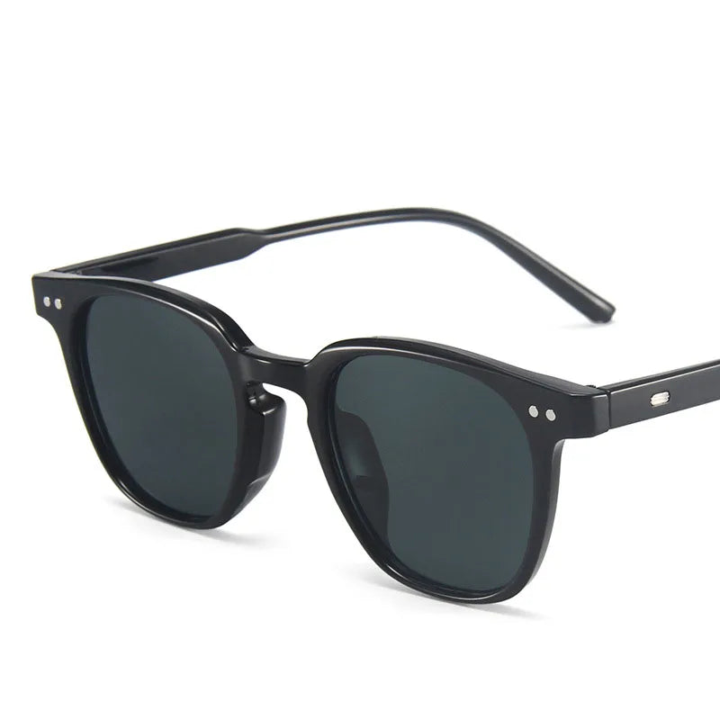 Unisex Retro Fashion Sunglasses with Recycled Ocean Plastic Frame Comfortable PC Material Protective Sun Replaceable Myopia Lens