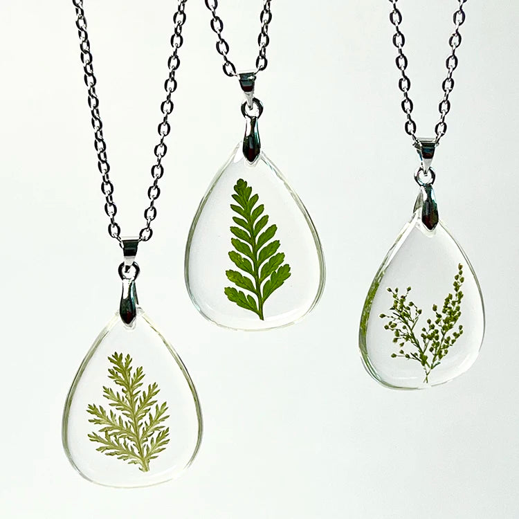 New Arrival Dried Botanical Necklace Pressed Fern Leaf Fashion Chokers Necklace Stainless Steel Resin Flower Chain Necklace