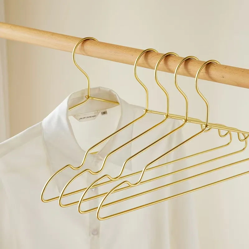 Wholesale of New Materials Gold  Metal Hanger  Heavy Duty Dry Wet Hangers  Non-Slip Space Saving Hanger