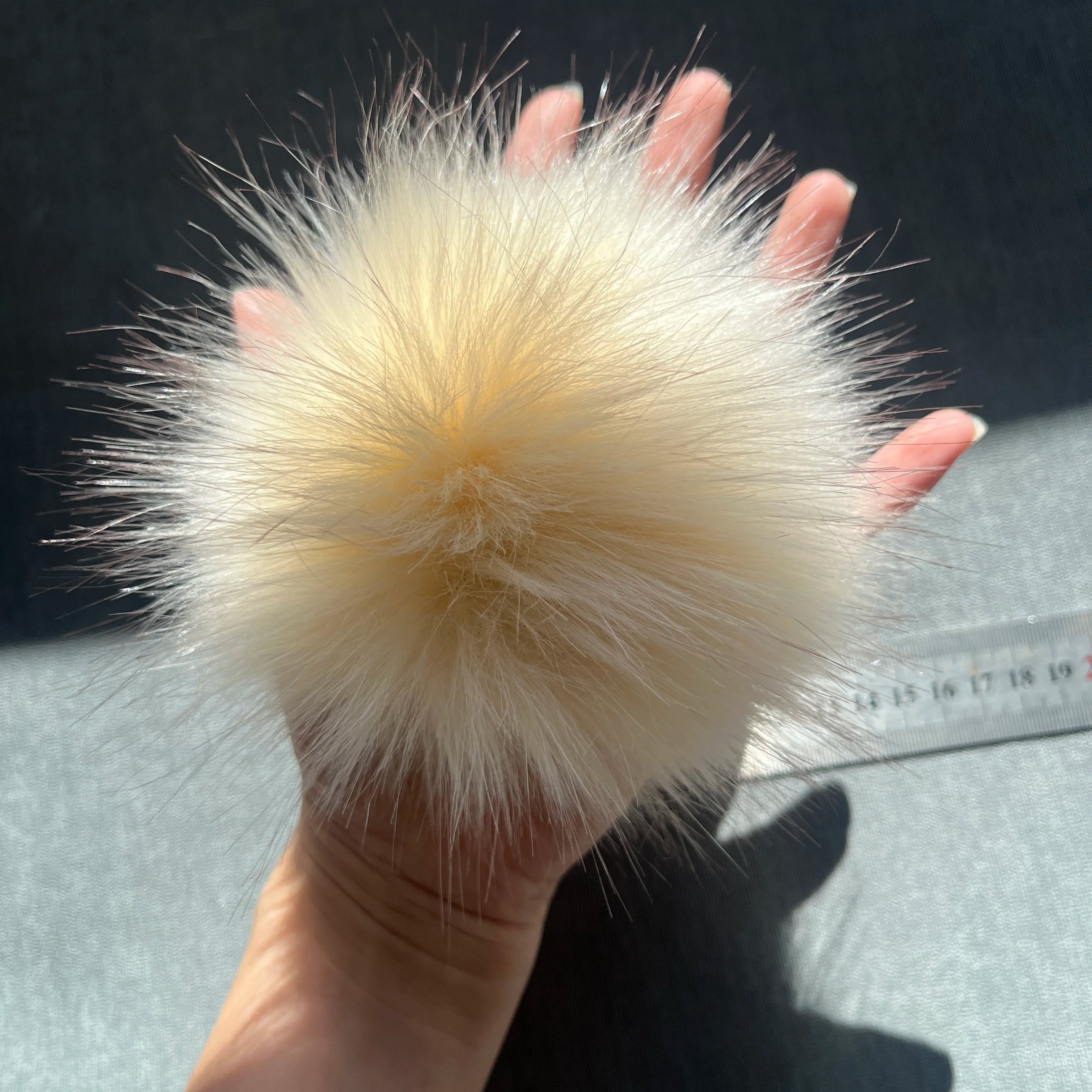 15cm Large Size Ornamental Pendants Fluffy Pom Pom Fur Keychain Hat Car Bag CAT Pets TOYS Faux Raccoon Fur Balls Pompom Keychain