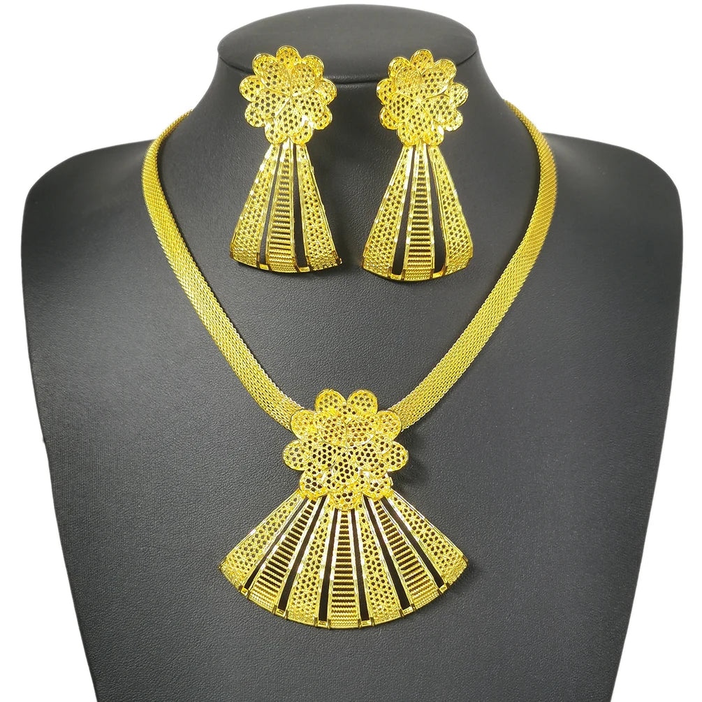 New Arrival Fashion Accessory Exquisite Full Gold Chain Flower Pendant Choker Necklace Drop Earrings Dubai Bridal Luxury Jewelry