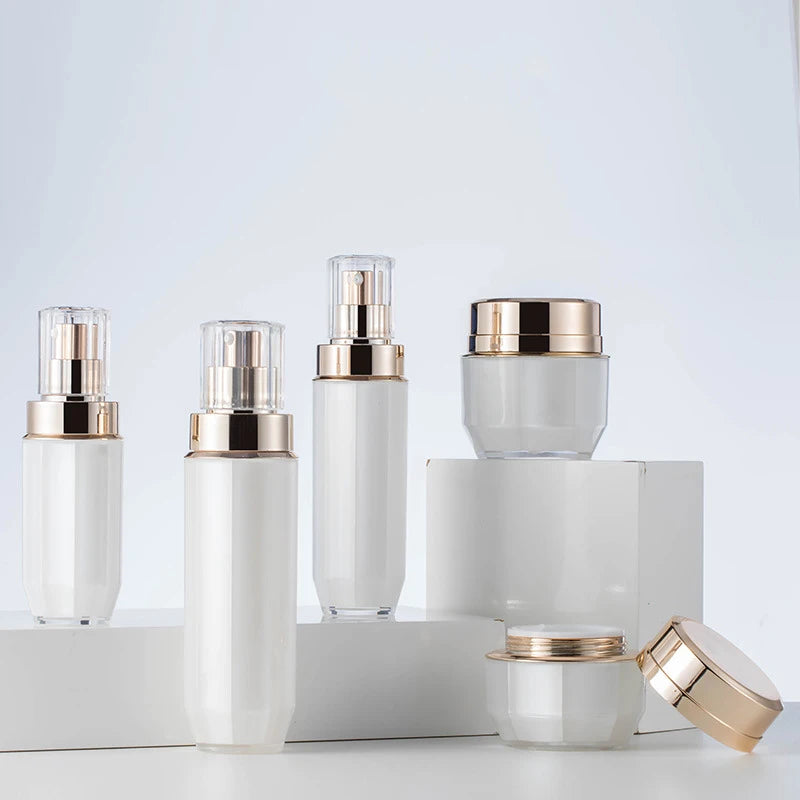 New 30ml 50ml 100ml Luxury Cream and Lotion Makeup Jars Acrylic Skin Care Set with Plastic Cap in Stock
