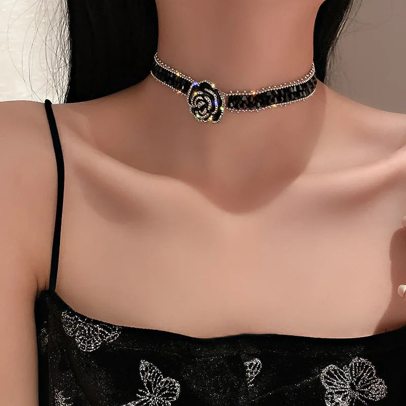 Kalung Bunga Bling Temperament Black Rose Flower Necklace Healing Crystal Jewelry Flower Necklace