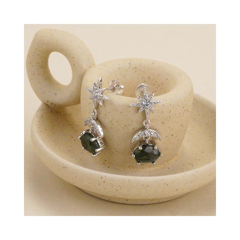 New Luxury Green Moss Earrings S925 Silver Inlaid Aquatic Grass Agate Jewelry Womens 925 Silver Triangle Earrings