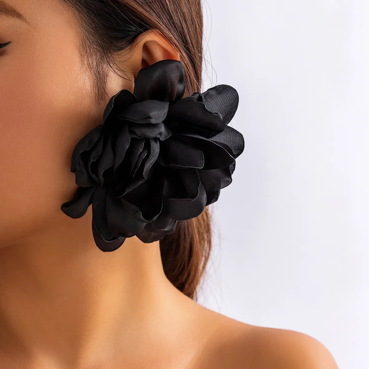 Kaimei New Arrival Summer New Oversize Exaggerated Fabric Large Flower Earring Bohemian Round Big Black Handmade Flower Earrings