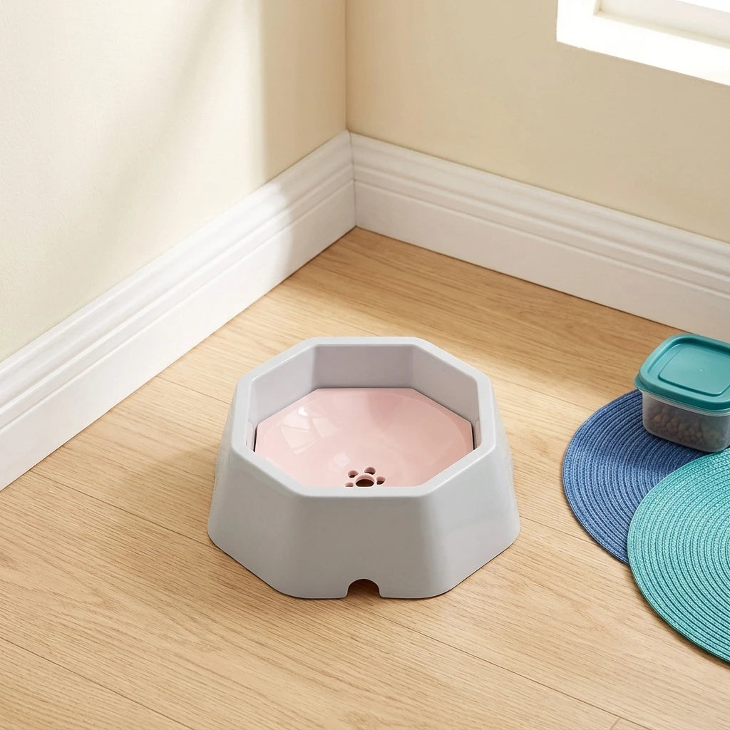 Large Capacity Water Dispenser PP Material Pets' Floating Water Bowl That Doesn't Wet Their Mouth