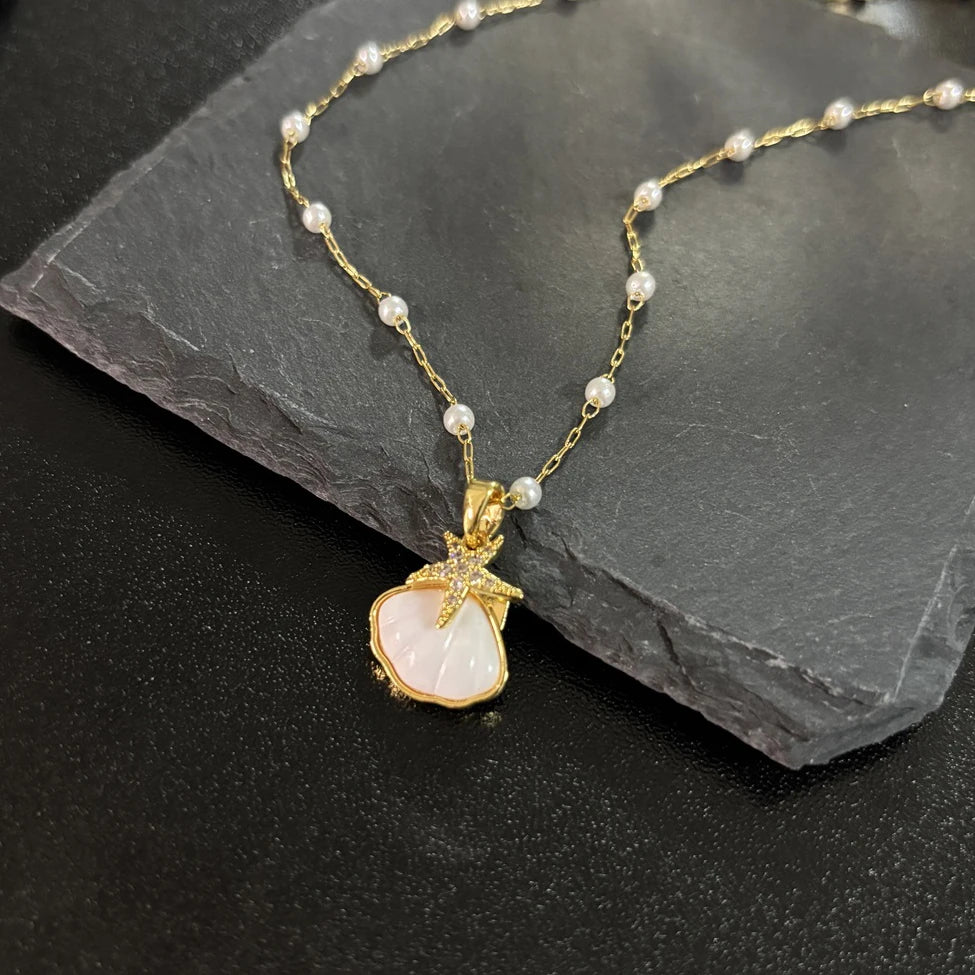 2026 New Year Hot Selling Shell Pendant Golden Plated Pearl Chain Women Necklaces