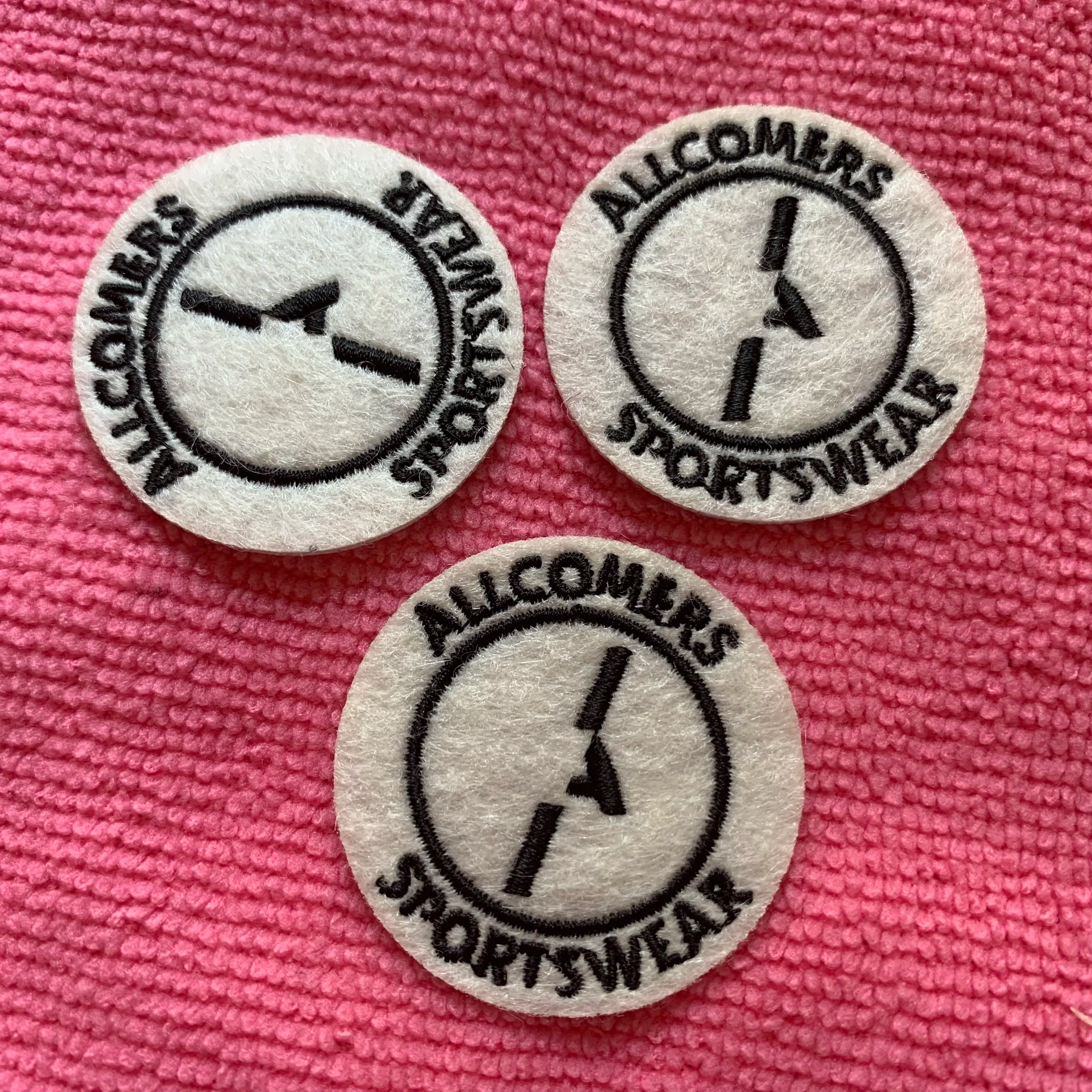 Custom Personalized Felt Fabric Embroidery PatchFashion Logo Sew on Sportswear Felt Embroidery Label
