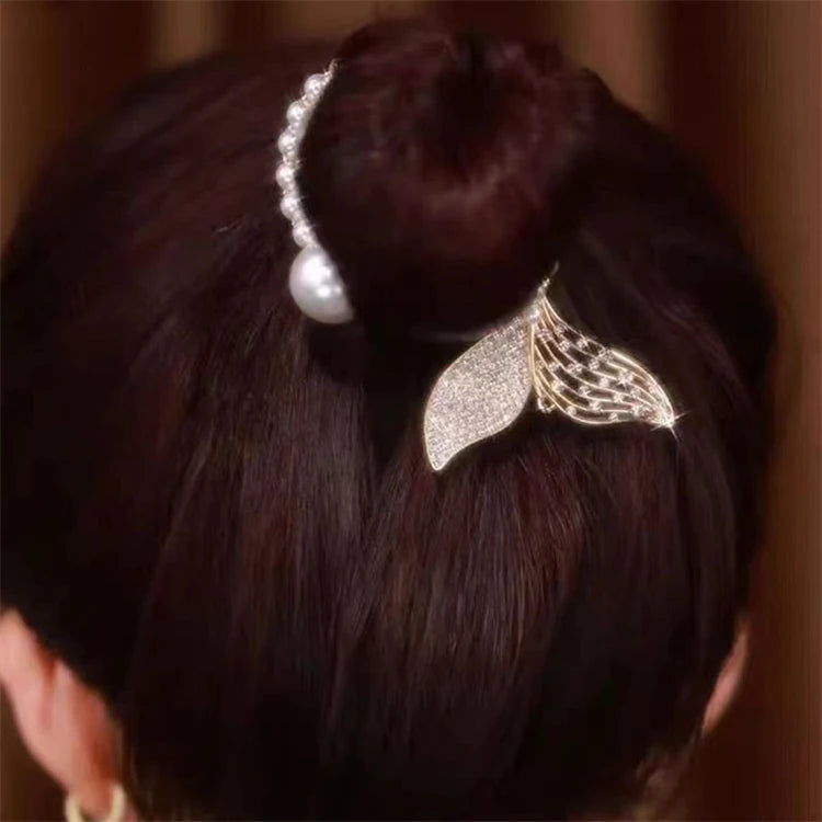 Fishtail Ponytail Hair Clip for Women Crystal Rhinestone Hair Claw Women's Head Hairpin Mermaid Pearl Hair Grab