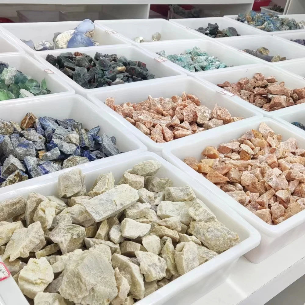 Wholesale Natural Crystal Stone Free Form Rough Stone Healing Gemstone Decoration