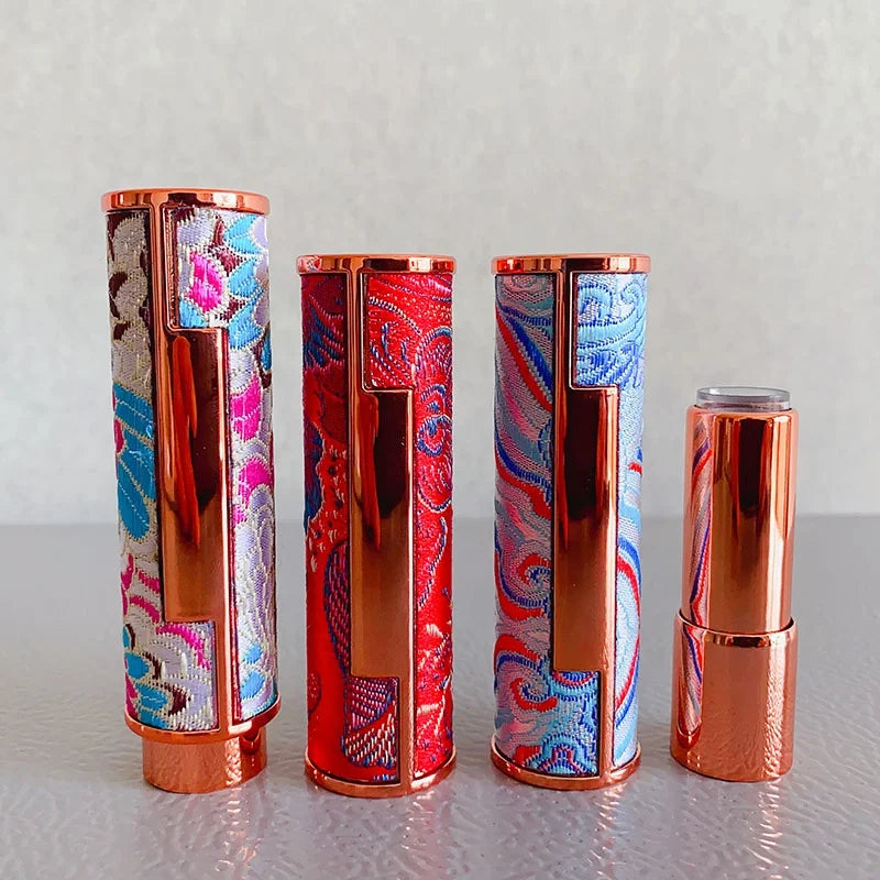LZ Pack Stock 100pcs 12.1mm Push up Luxury Metallic Empty Lipstick Containers Packaging Unique Luxury Custom Lipstick Tubes