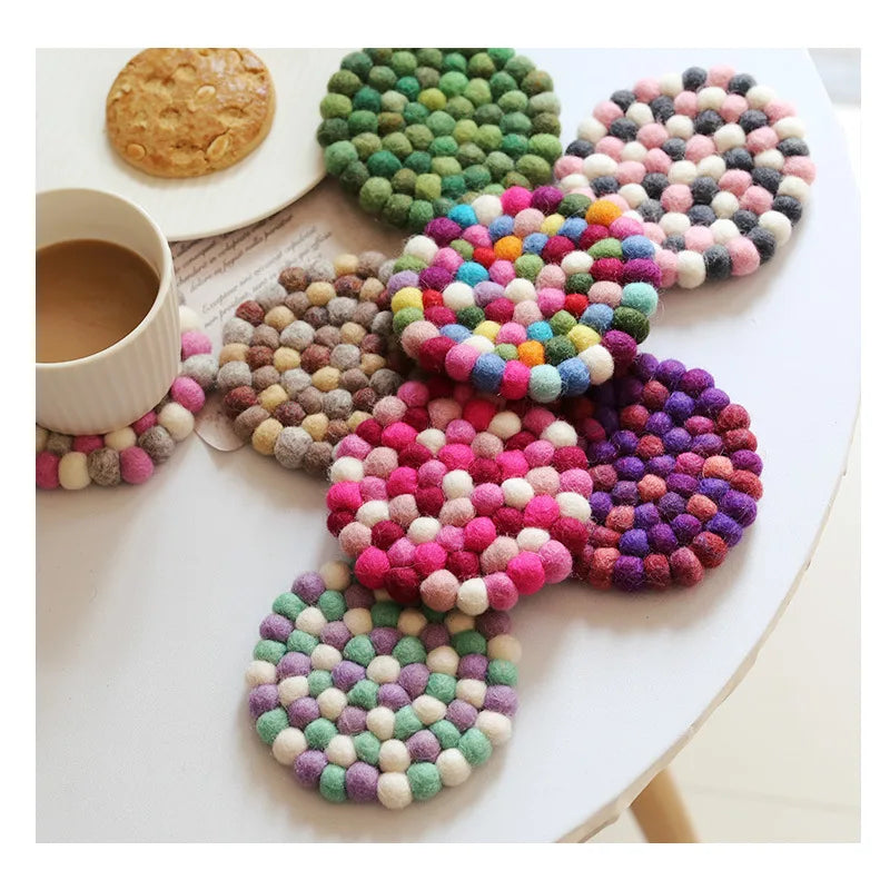 Handmade Wool Felt Meal Mat Huaqi VJ18 Nordic Style Colorful Insulated Coaster Placemats Cozy Insulated Nordic Style Felt Ball