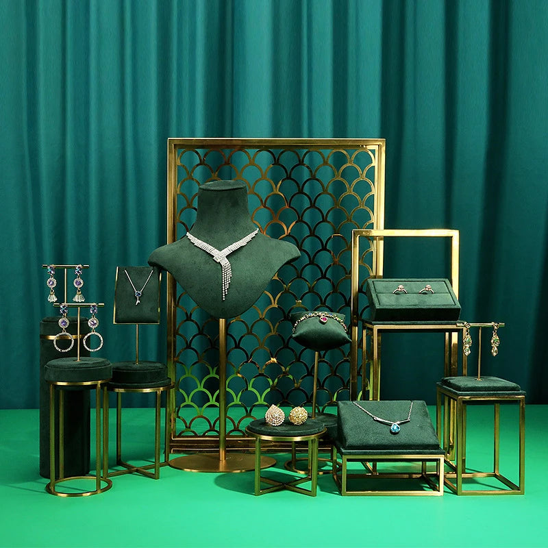 Luxury Jewelry Store Showcase Exhibitor Display Set Bust Necklace Pendant Rack Metal Jewelry Display Set Stand