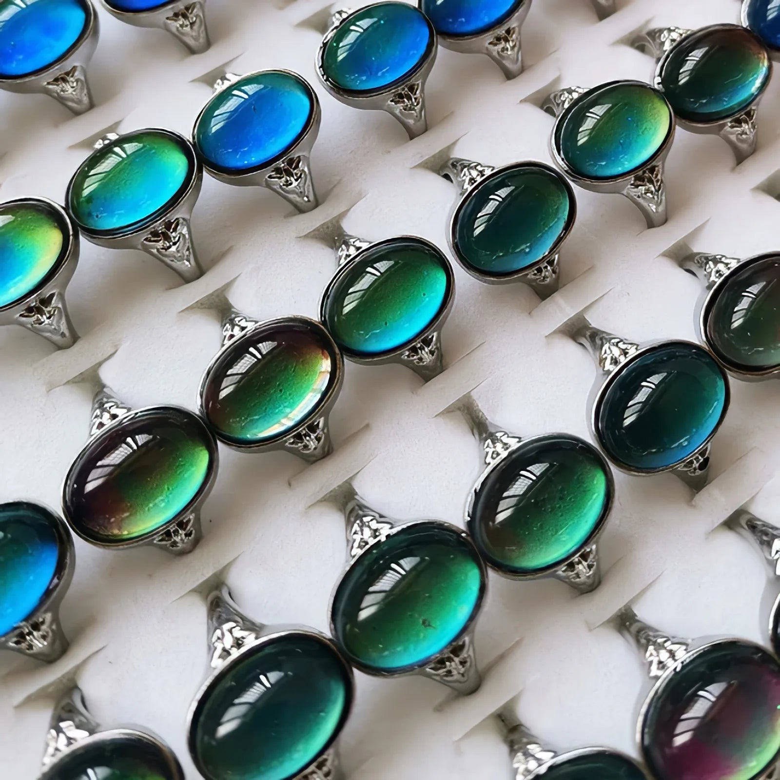 Wholesale Emotion Thermochromic Round Crystal Glass Mood Ring Couple Romantic Changing Color Mood Ring