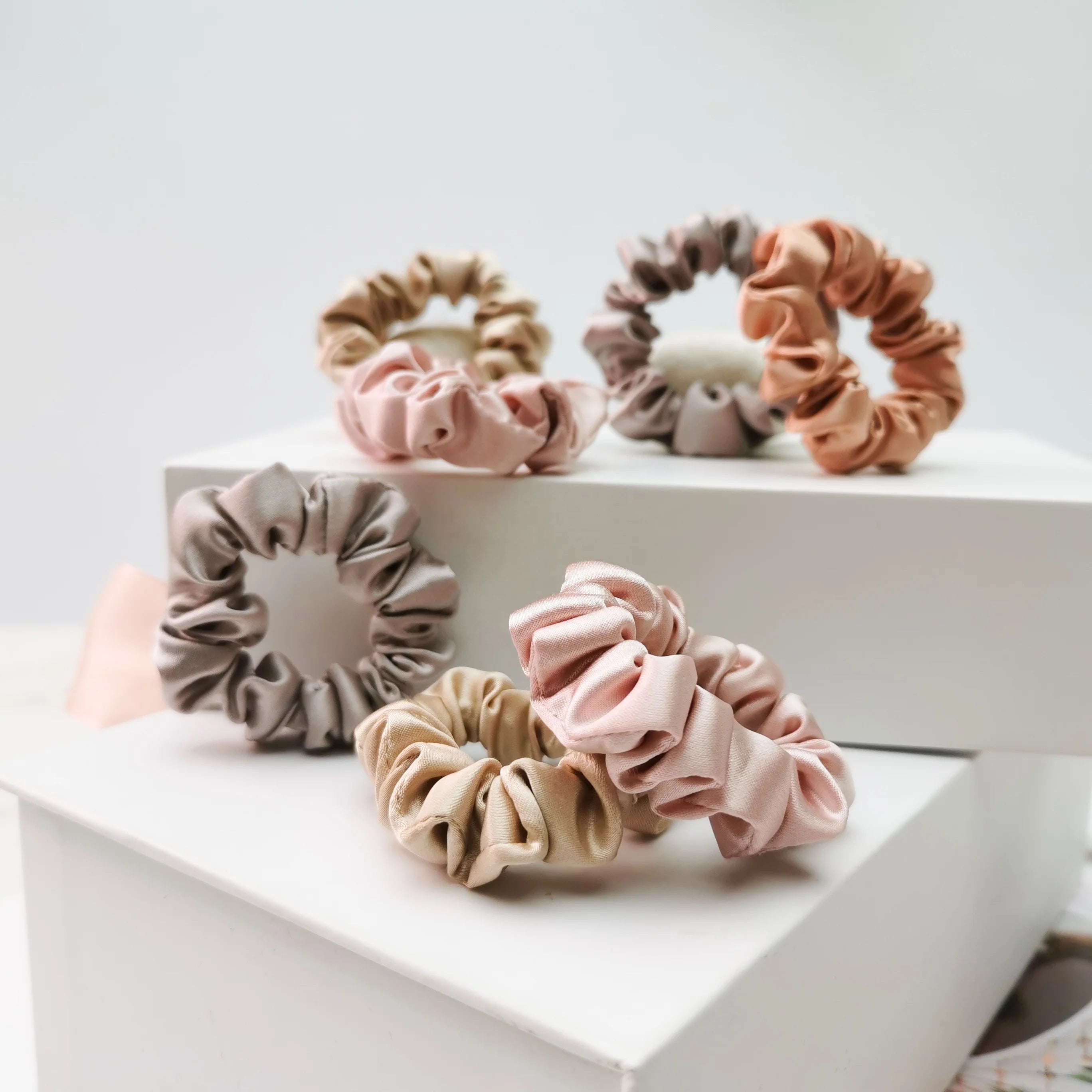 22 Momme Oganic Silk Hair Scrunchies Silk Elastic Hair Bands Skinny Colors Hair Rubber Bands