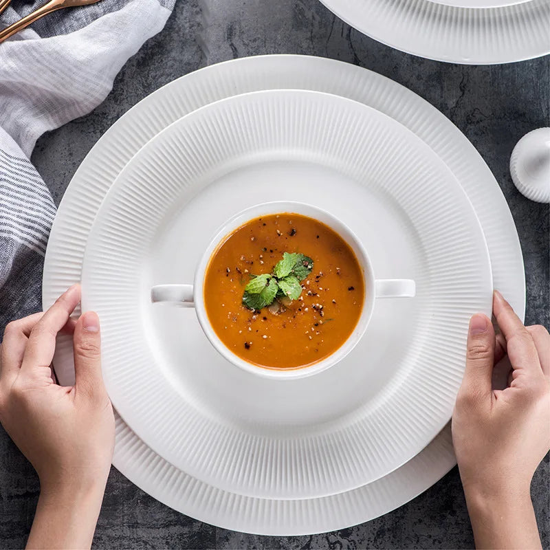 Factory Wholesale White Stoneware Sushi Porcelain Dinner Set Eco-Friendly Square and Round Plates Dishes for Party Wedding