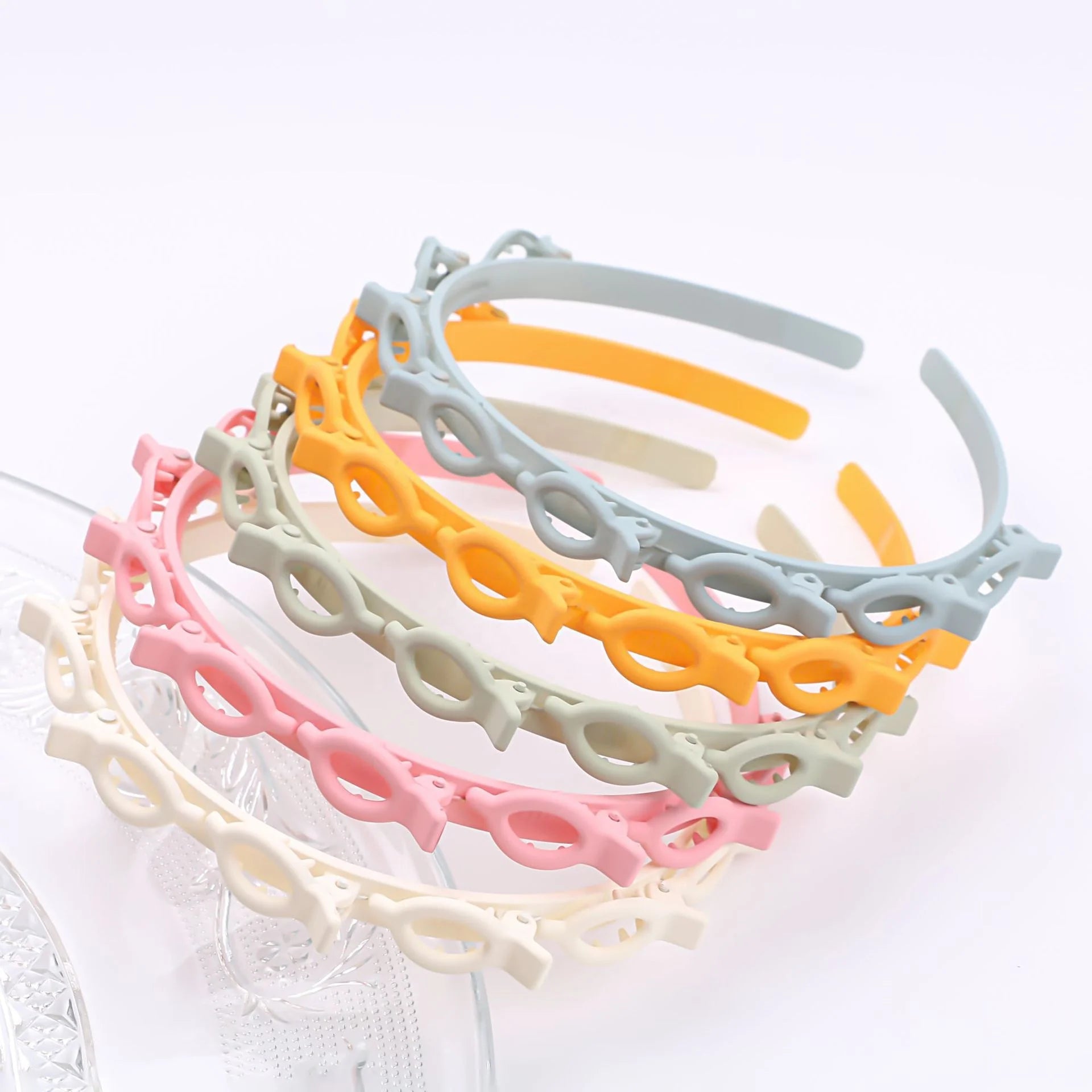 Quality Matte Painted Colorful Set Hairband Women Girls Kids Adult Teeth Head Band Pin Hair Twister Braided Headband With Clip