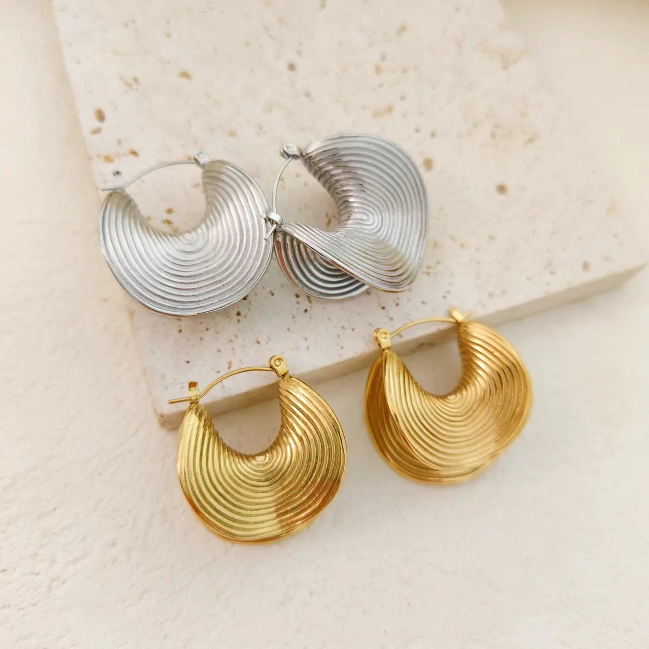 Luxury Women's Vintage 18K Gold Plated Stainless Steel Stud Earrings Chunky Geometric Earrings for Women Jewelry