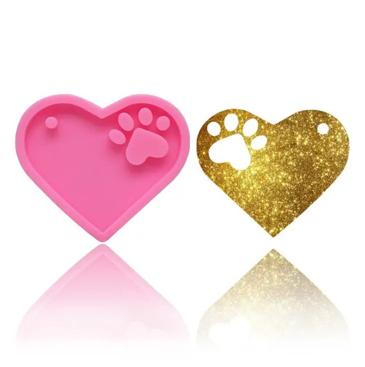 HY Lovely Bear Paw Shaped with Love Heart Shaped Hole Keychain Silicone Mold for DIY Desserts Fondant Mold