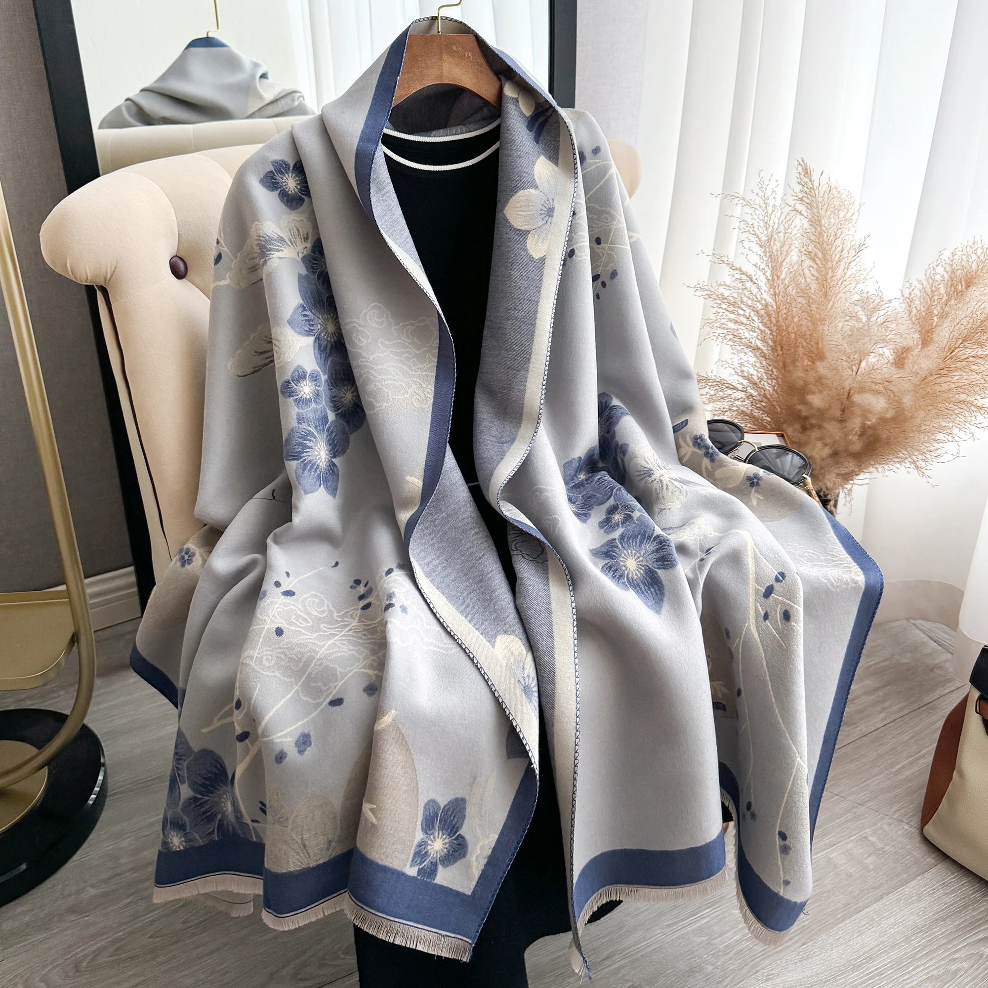 Luxury Designer Style Winter Scarf Women Warm Pashmina Scarves Fashion Casual Scarf High Quality Wraps Cashmere Bufandas Hombre