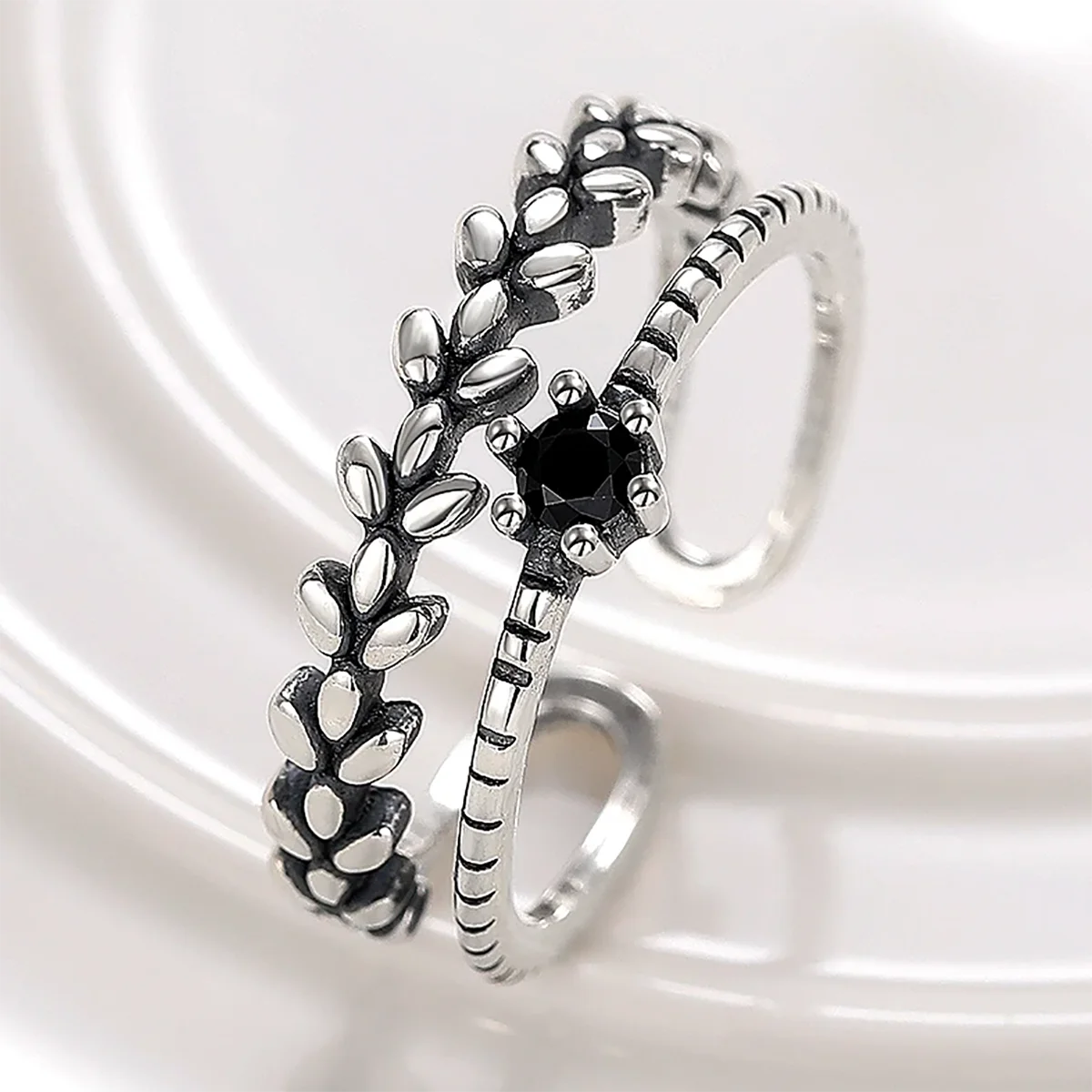 Huitan S925 Customable Vintage Leaf Design Black Crystal 925 Sterling Silver Ring for Trend Party Adjustable Rings for Women/Men