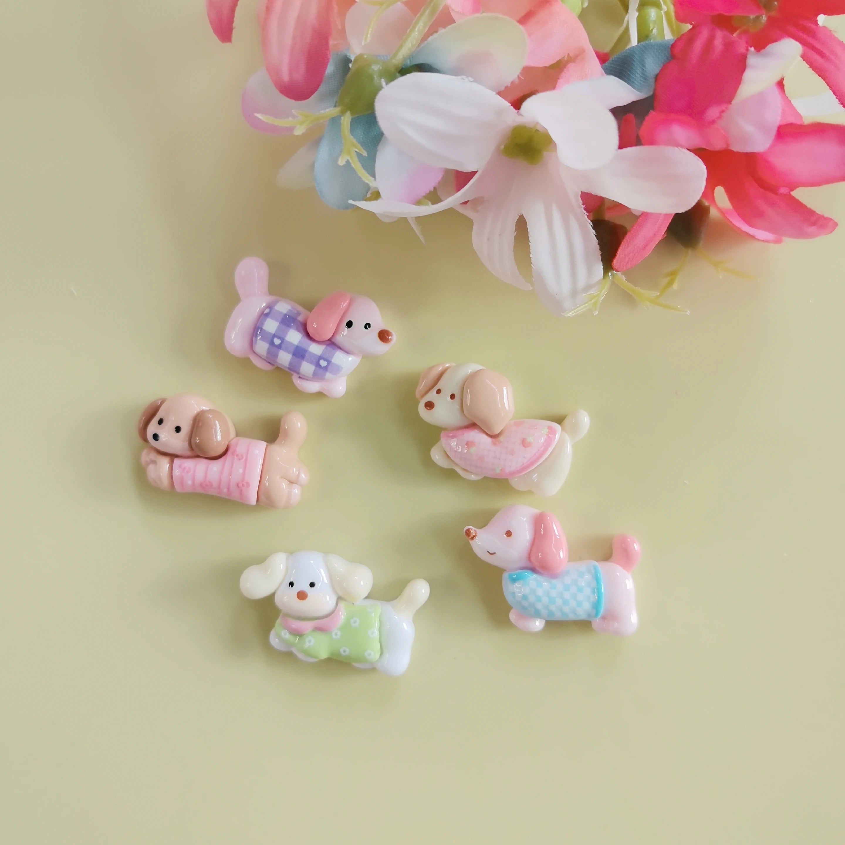 Kawaii Resin Charms Cute Cartoon Dog Dachshund Flatback Resin Components Cabochon Kawaii Dog Characters Scrapbook Accessories