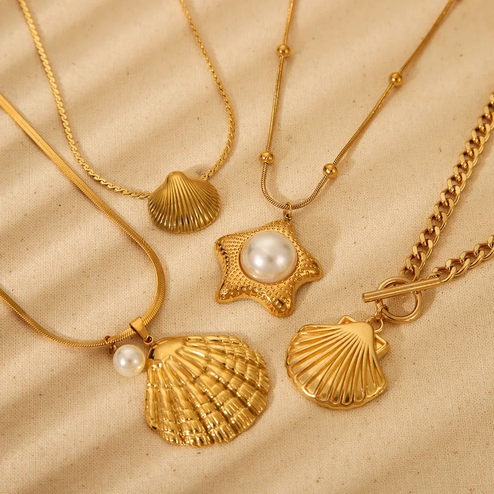 DAIHE Fashion Creative Geometric Texture Shell Necklace 18K Gold Plated Stainless Steel Ocean Series Starfish Pearl Necklace
