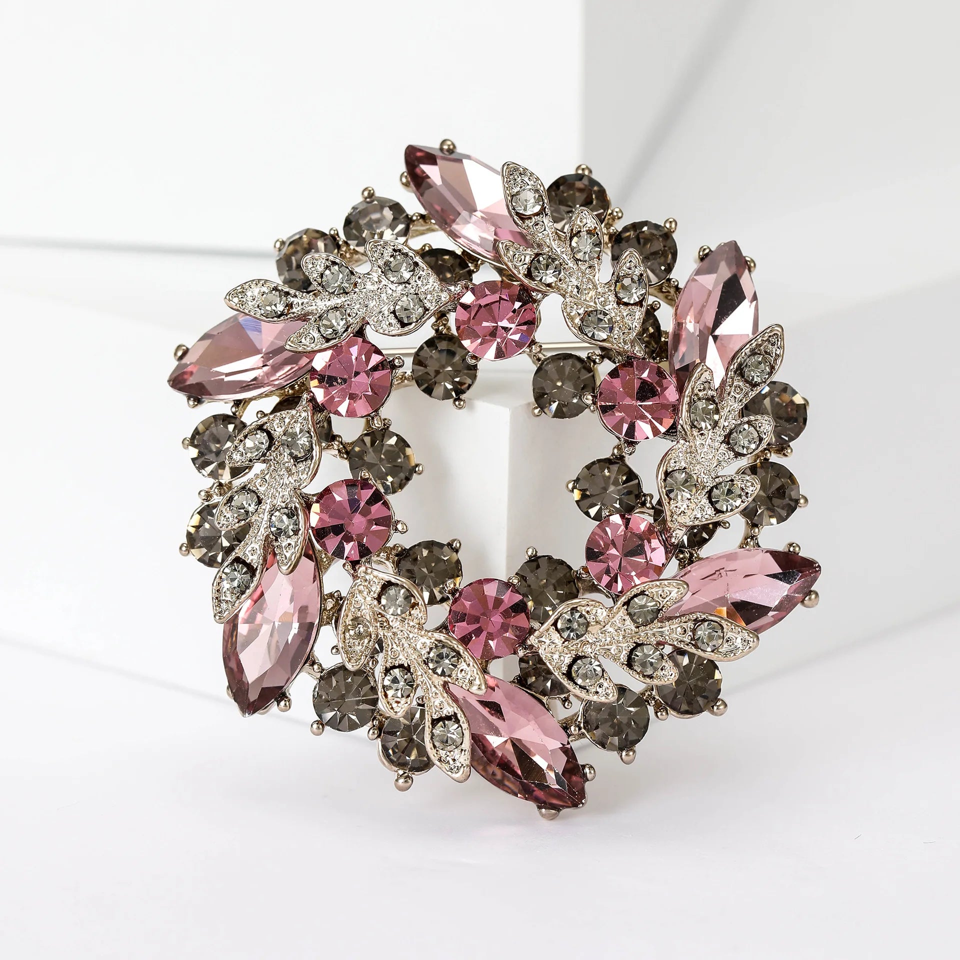 Luxury Garland Crystal Brooch Purple Rhinestone Bauhinia Flower Brooches for Female Jewels Gifts