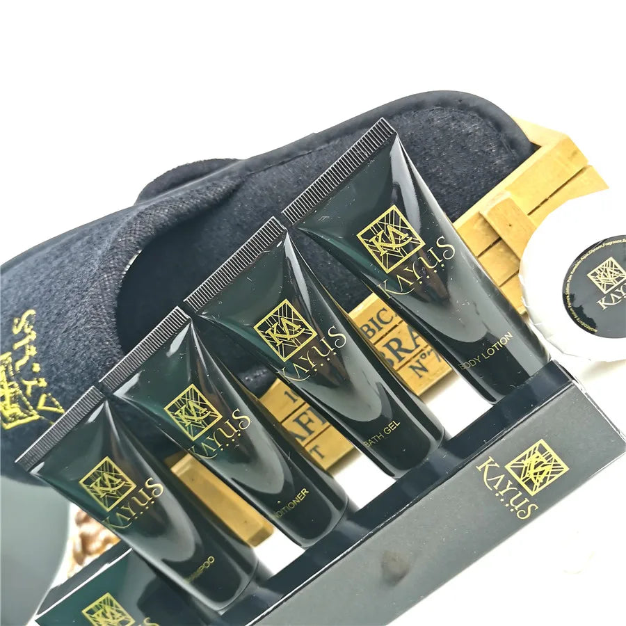 Luxury OEM 5 Star Disposable Toiletries Kit Accessories Set for Bathroom Hotel Amenities