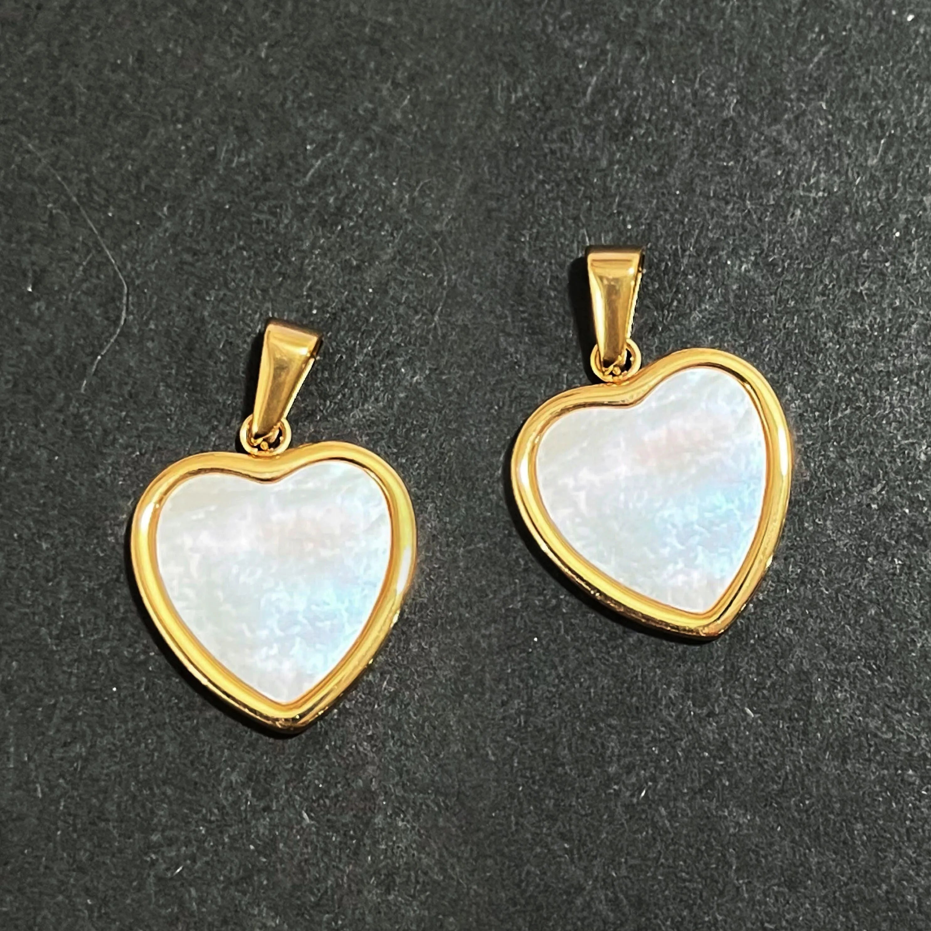 Stainless Steel 18k Gold Our Lady Virgin Mary Jewelry Rose Cross Pendant Elegant Mother of Pearl Heart Shell Pendant