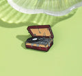 Hot Wholesale Cartoon Vinyl Record Player Alloy Metal Soft Lapel Pins Luggage Magic Academy Enamel Badge Pin for Movie Souvenirs